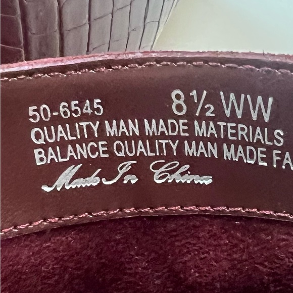 Bella Vita Women’s Elektra li Western Inspired Ankle Booties Sz8.5WW Maroon - Picture 6 of 11